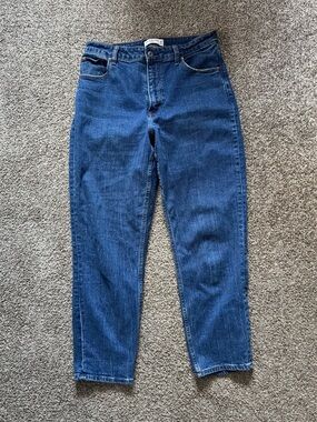 Abercrombie & Fitch The Mom High-Rise Straight-Leg Jeans